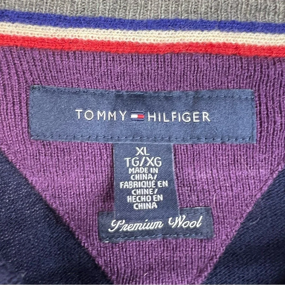 Tommy Hilfiger long sleeve elbow plat h premium wool Dark Blue V-Neck Sweater